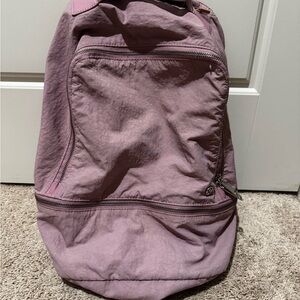 Lululemon Lightweight Women's Backpack - lavender